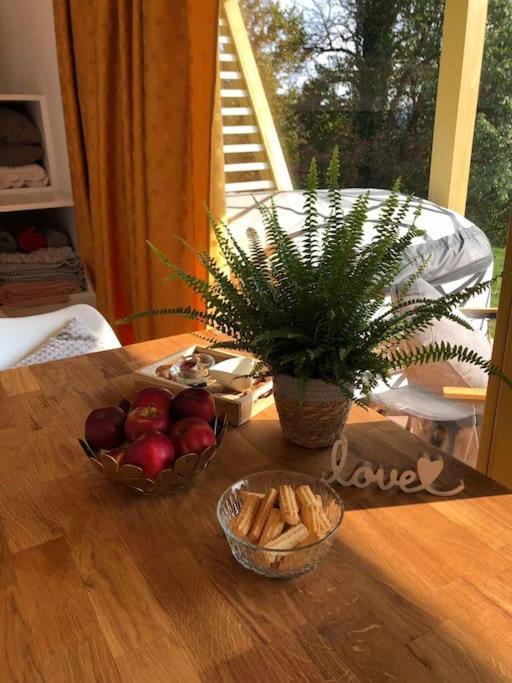 Holiday House Hona Lux Velike Lasce 外观 照片