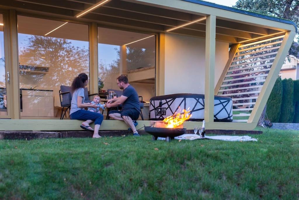 Holiday House Hona Lux Velike Lasce 外观 照片