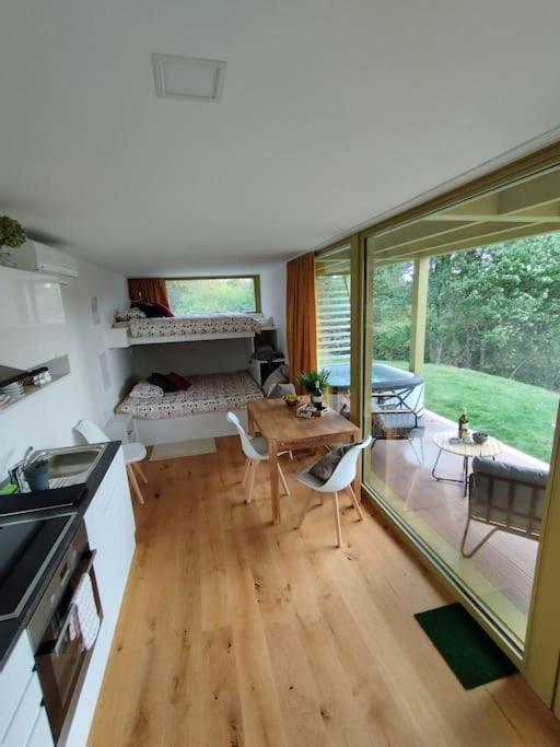 Holiday House Hona Lux Velike Lasce 外观 照片