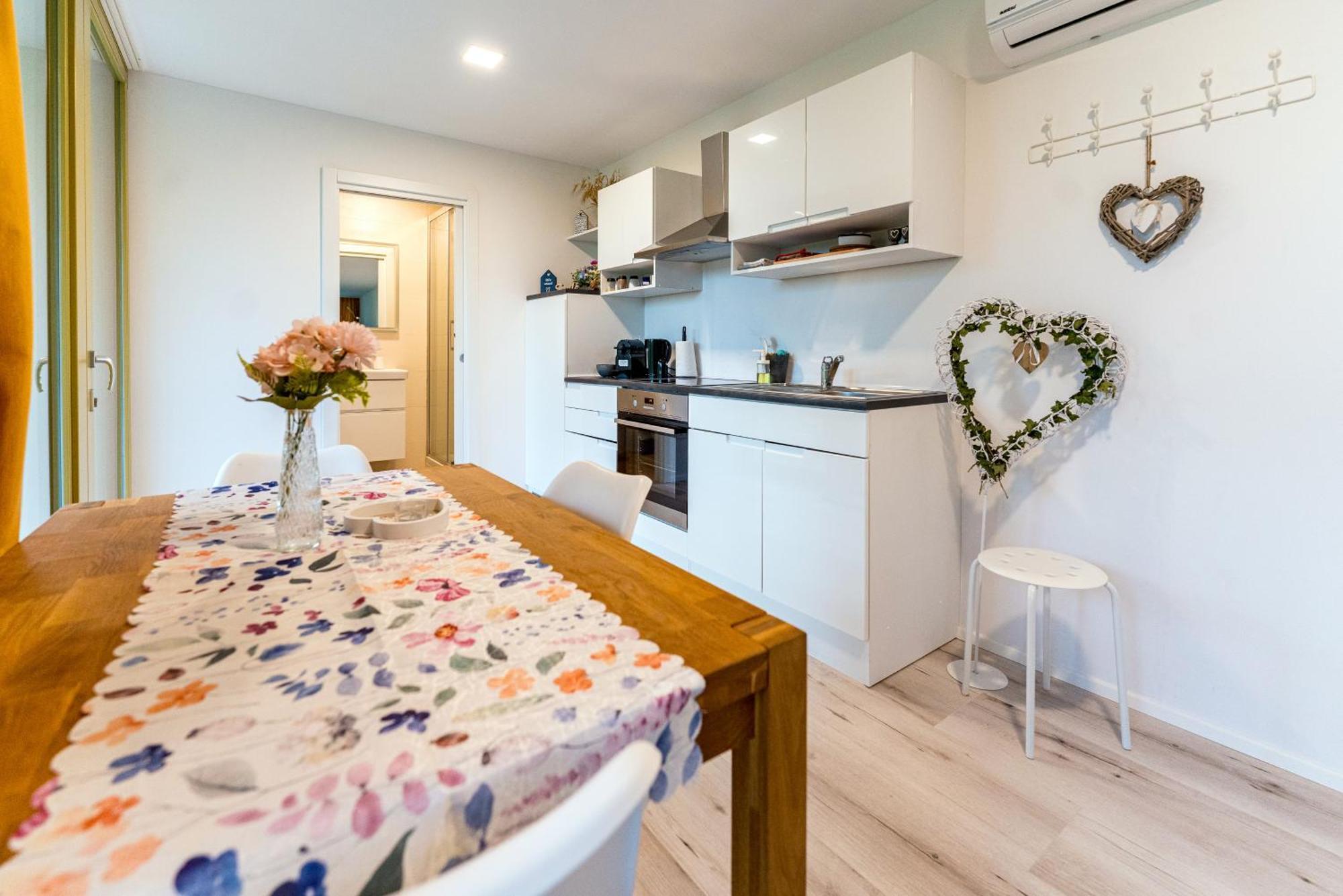 Holiday House Hona Lux Velike Lasce 外观 照片
