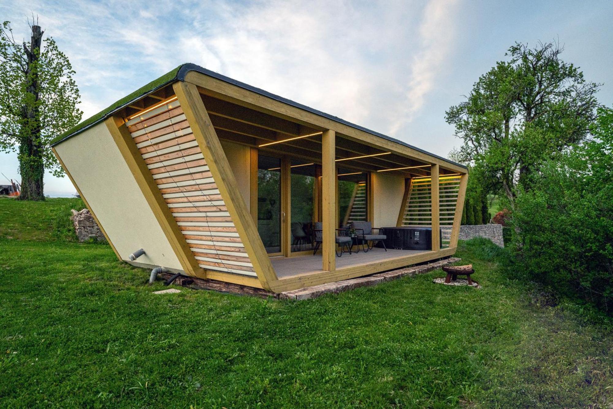 Holiday House Hona Lux Velike Lasce 外观 照片